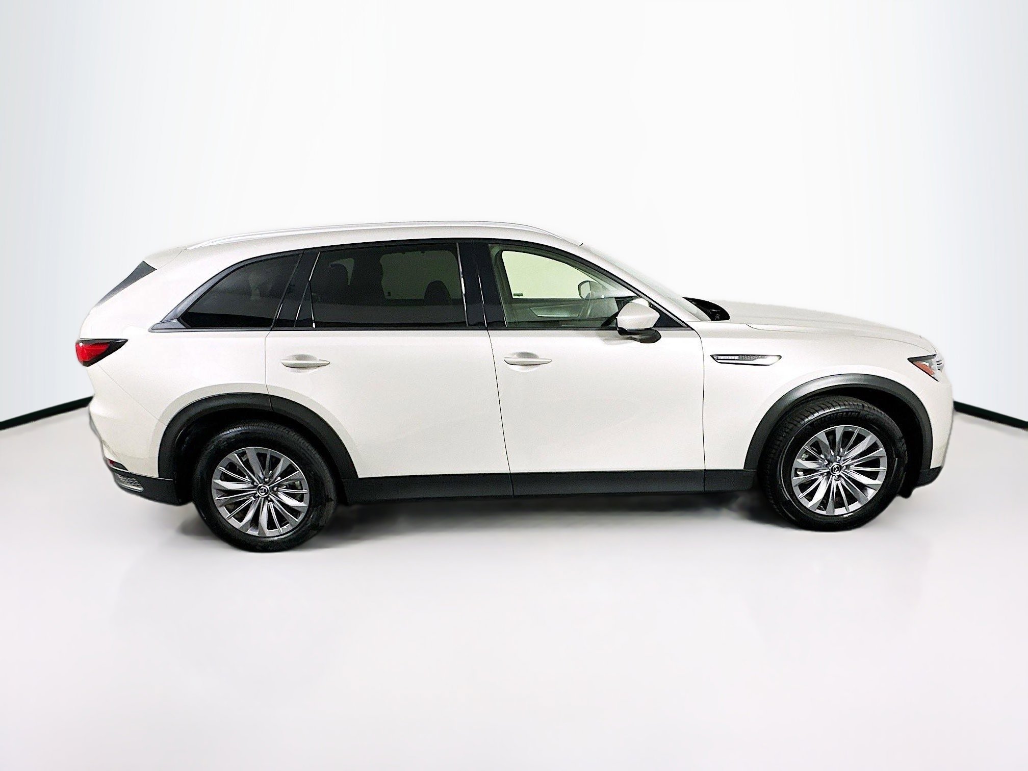 Used 2025 MAZDA CX-90 3.3 Turbo w/ Preferred Package AWD/4WD image 10