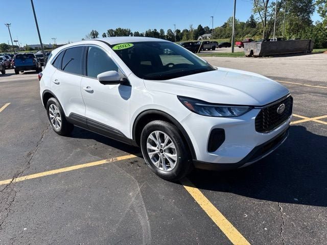 Used 2023 Ford Escape Active w/ Tech Pack #2 AWD/4WD image 29