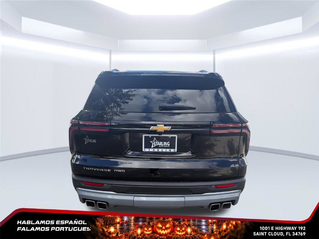 Used 2025 Chevrolet Traverse LT AWD/4WD image 4