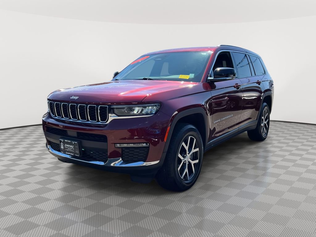 Used 2025 Jeep Grand Cherokee L Limited image 3