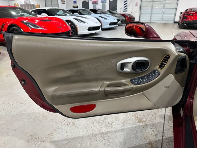 Used 2003 Chevrolet Corvette Coupe w/ Preferred Equipment Group RWD image 11