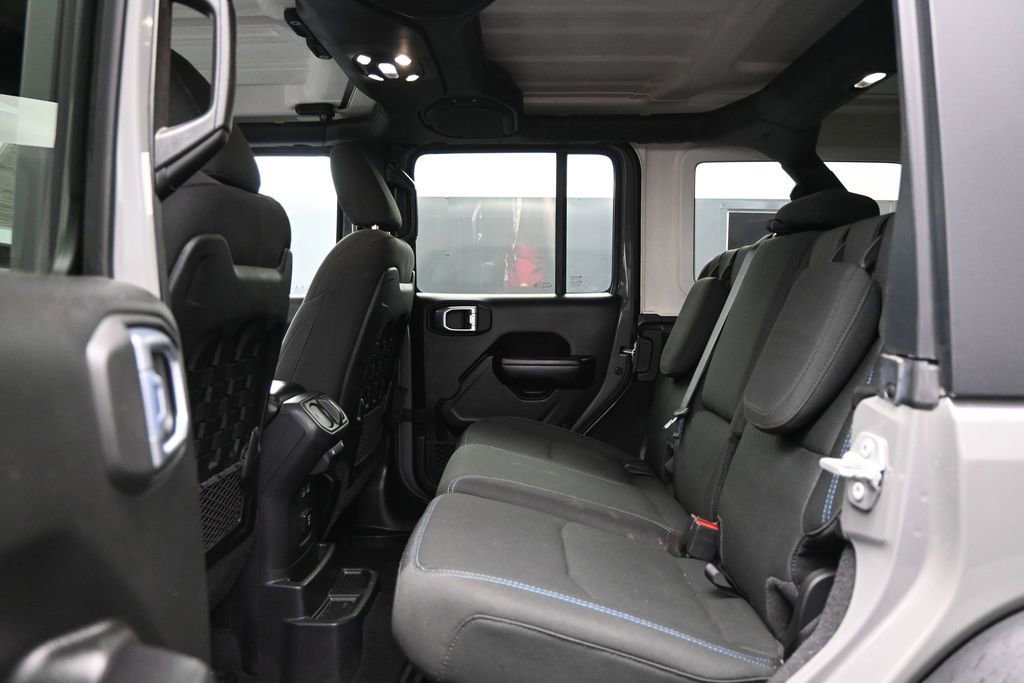 Used 2021 Jeep Wrangler Unlimited Rubicon 4xe w/ Dual Top Group AWD/4WD image 25