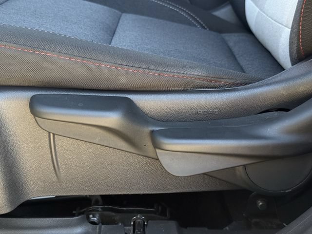 Certified 2025 Chevrolet Trax RS w/ Sunroof Package FWD image 29