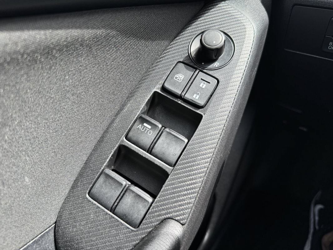 Used 2015 MAZDA MAZDA3 i Touring FWD image 20