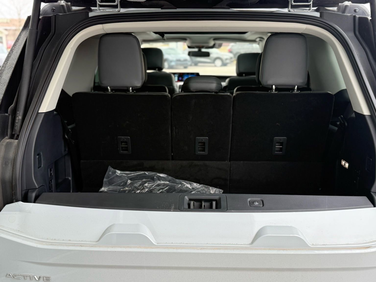 Used 2025 Ford Expedition Active image 36