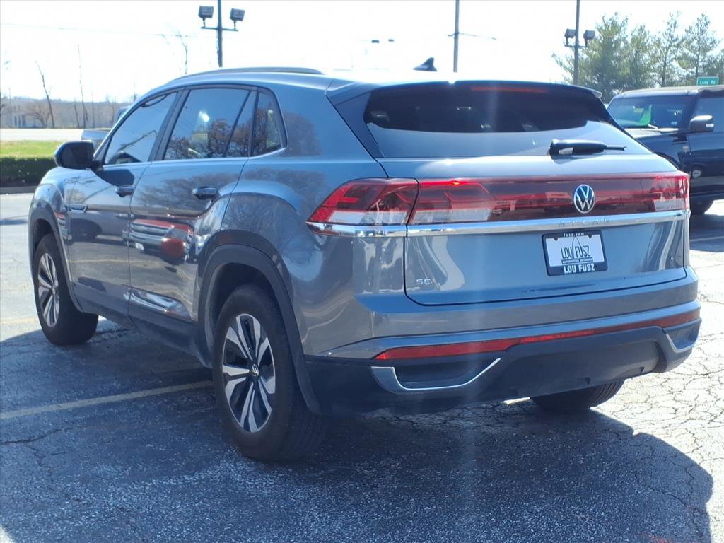 Used 2024 Volkswagen Atlas Cross Sport SE image 6