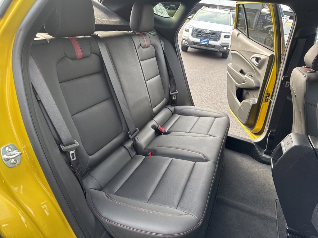 Used 2024 Chevrolet Trax RS w/ Sunroof Package image 15