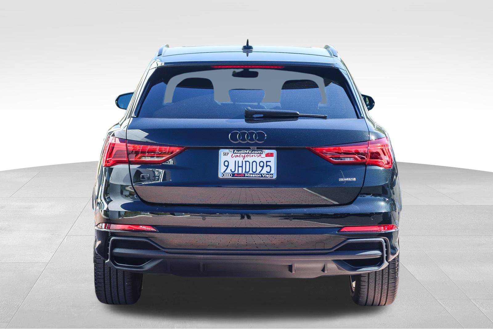 Certified 2023 Audi Q3 2.0T Premium w/ Black Optic Sport Package AWD/4WD image 7