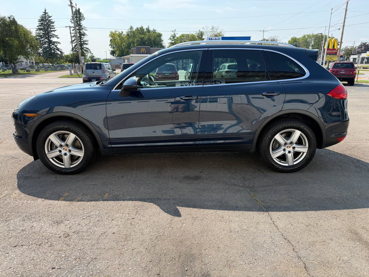 Used 2014 Porsche Cayenne AWD/4WD image 6