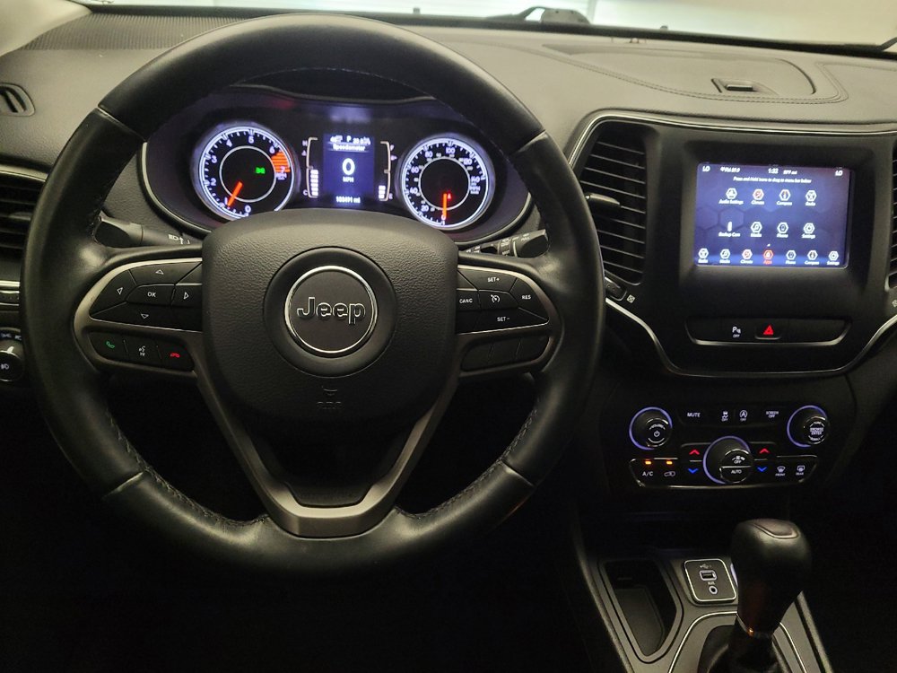 Used 2019 Jeep Cherokee Latitude Plus w/ Comfort/Convenience Group FWD image 22