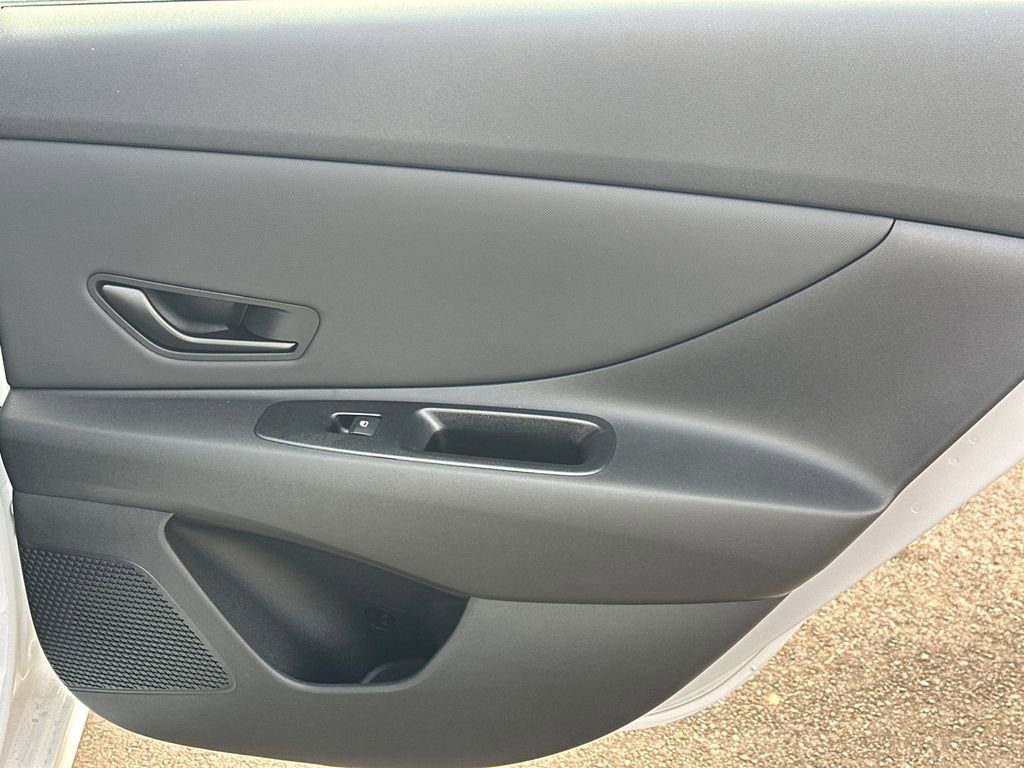 New 2025 Hyundai Elantra Sport image 16