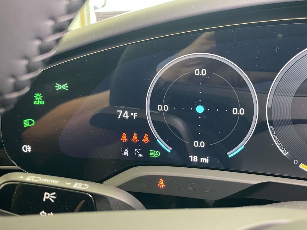 New 2025 Porsche Taycan image 45