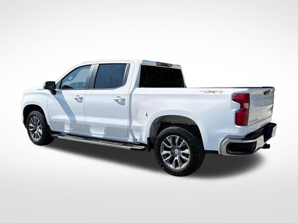 Used 2022 Chevrolet Silverado 1500 LT AWD/4WD image 3