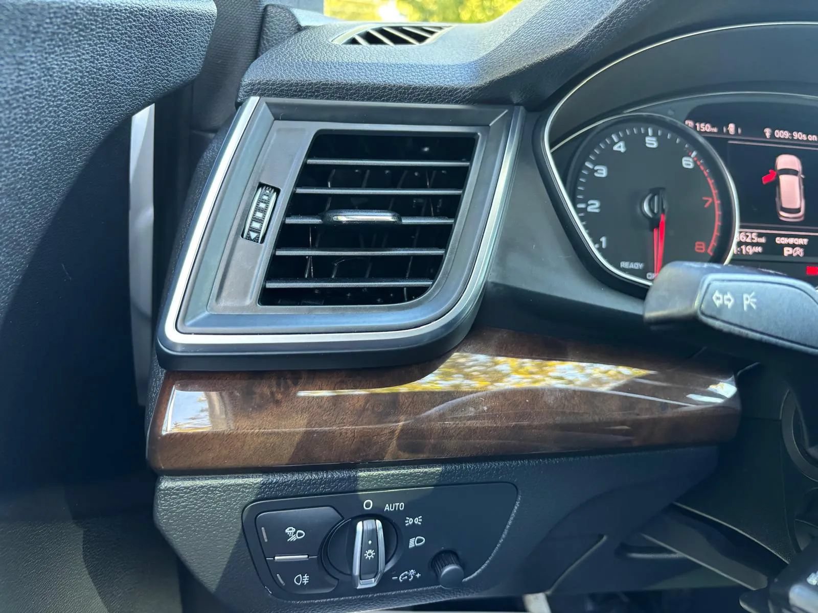 Used 2019 Audi Q5 2.0T Premium w/ Convenience Package AWD/4WD image 14