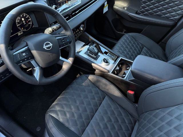 New 2026 Nissan Rogue Platinum AWD/4WD image 17