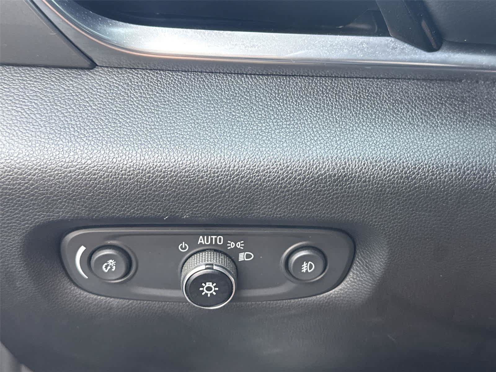 Used 2021 Chevrolet Traverse LT AWD/4WD image 20