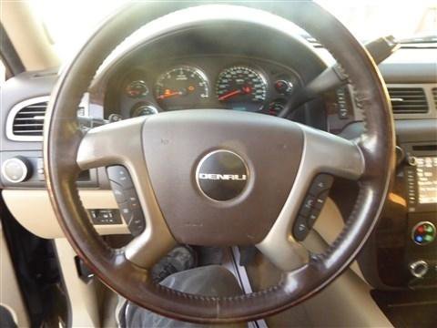 Used 2014 GMC Yukon XL Denali image 12