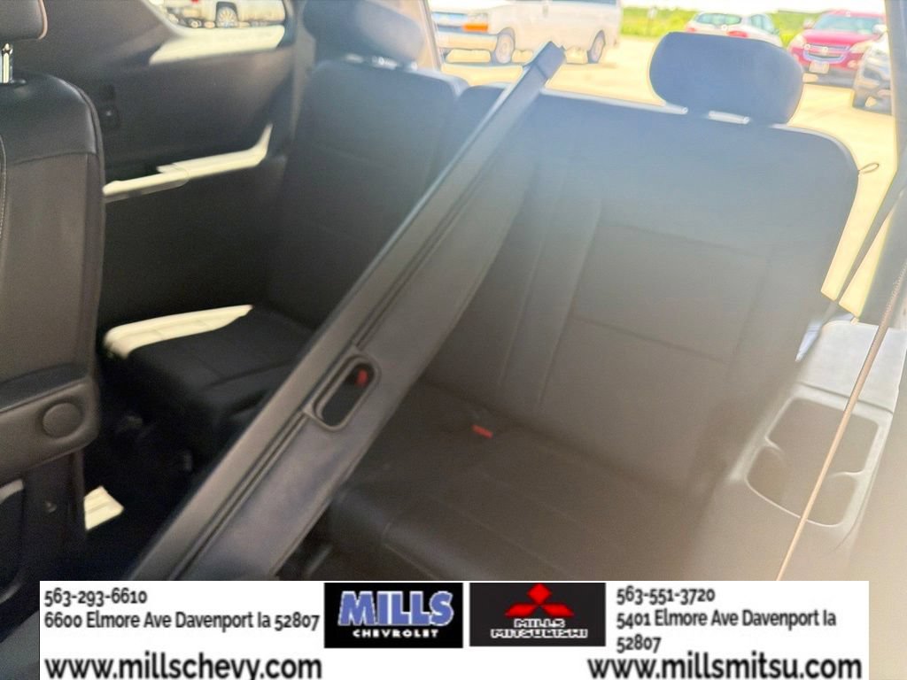 Used 2023 Chevrolet Traverse Premier w/ Redline Edition AWD/4WD image 23