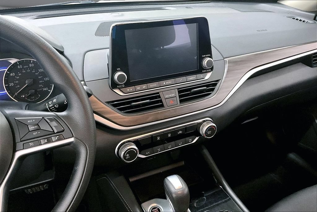 Used 2023 Nissan Altima 2.5 SV AWD/4WD image 9