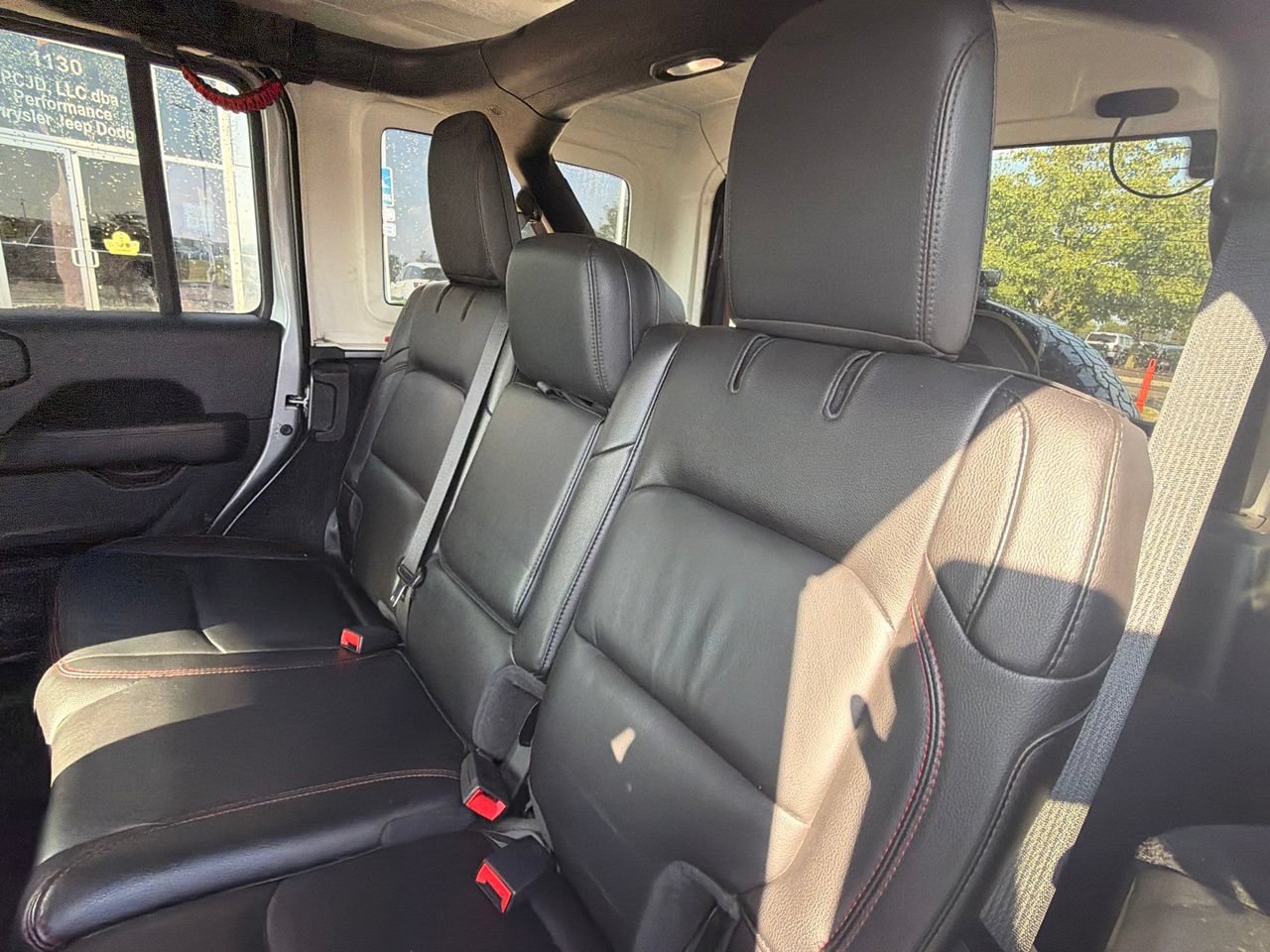 Used 2021 Jeep Wrangler Unlimited Rubicon AWD/4WD image 21