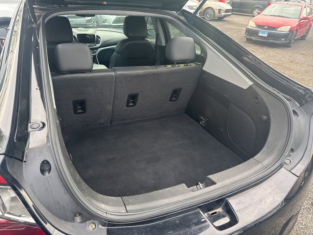 Used 2017 Chevrolet Volt LT w/ Comfort Package image 40