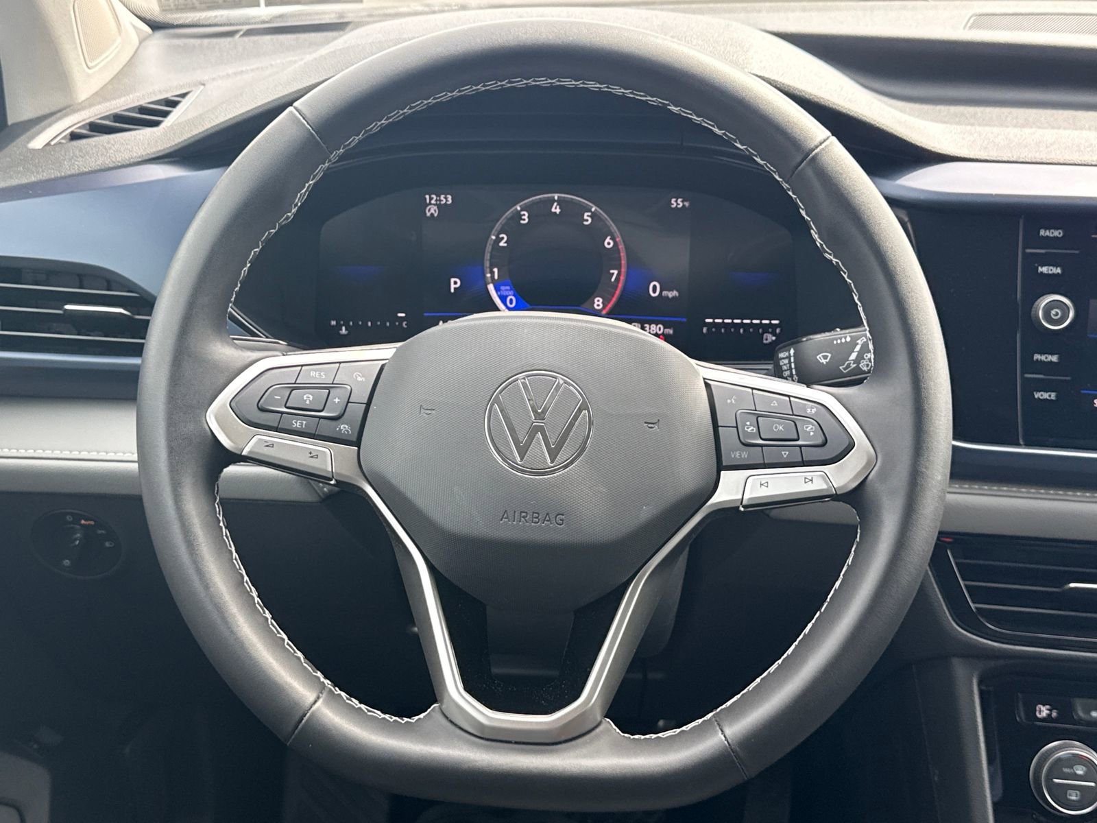 Certified 2024 Volkswagen Taos SE image 24
