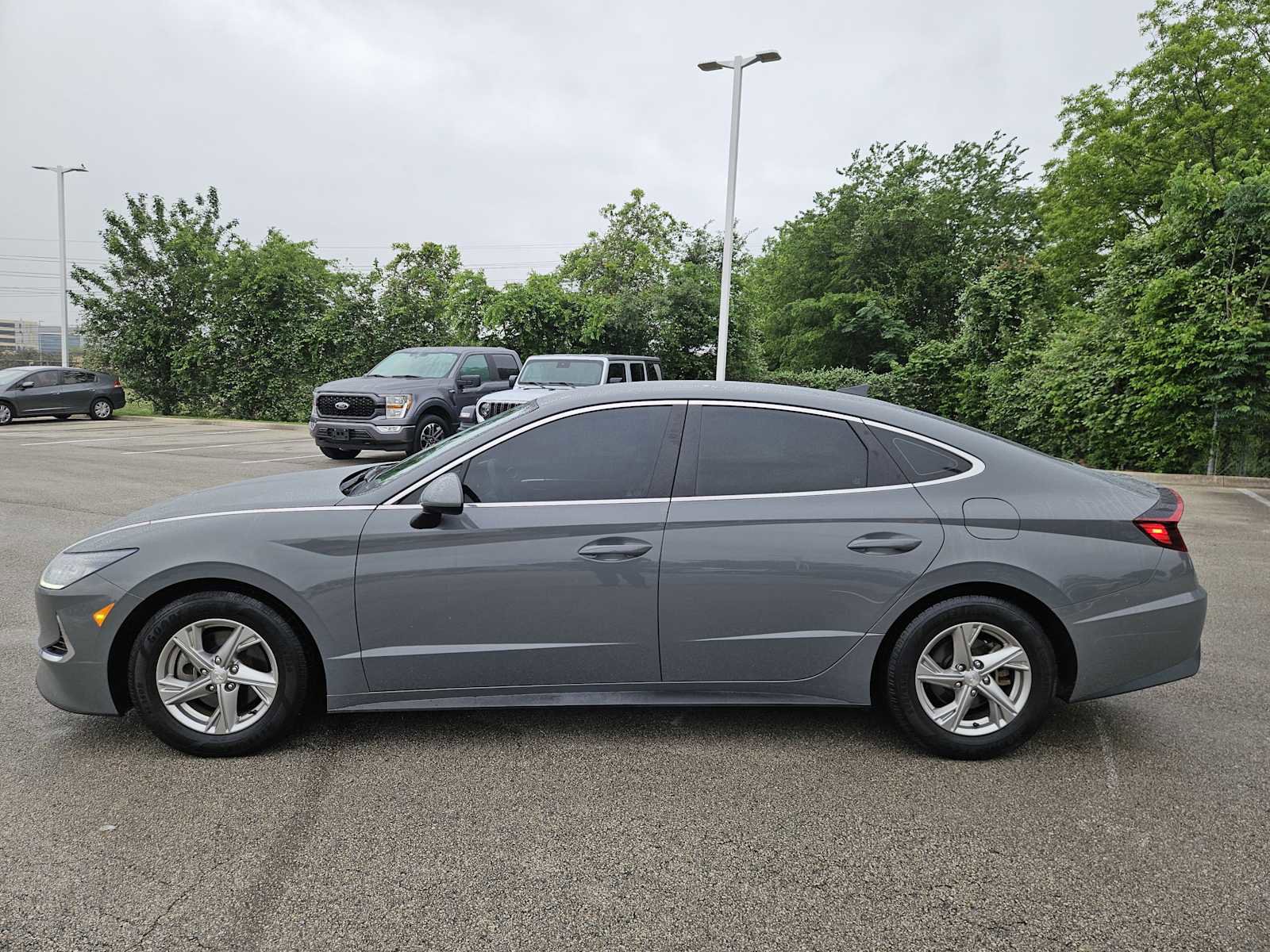 Used 2022 Hyundai Sonata SE FWD image 4