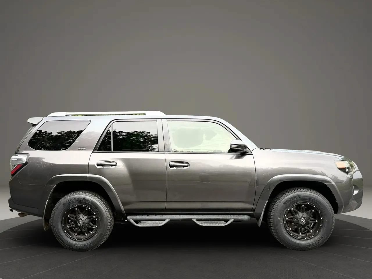 Used 2016 Toyota 4Runner SR5 AWD/4WD image 8