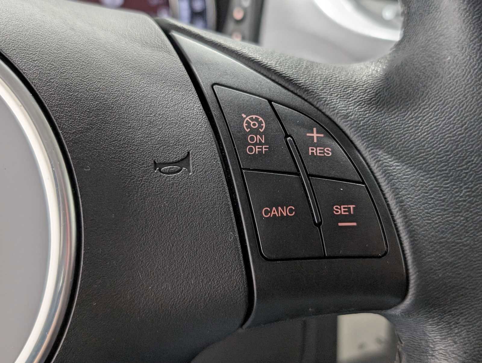 Used 2017 FIAT 500 Pop FWD image 29