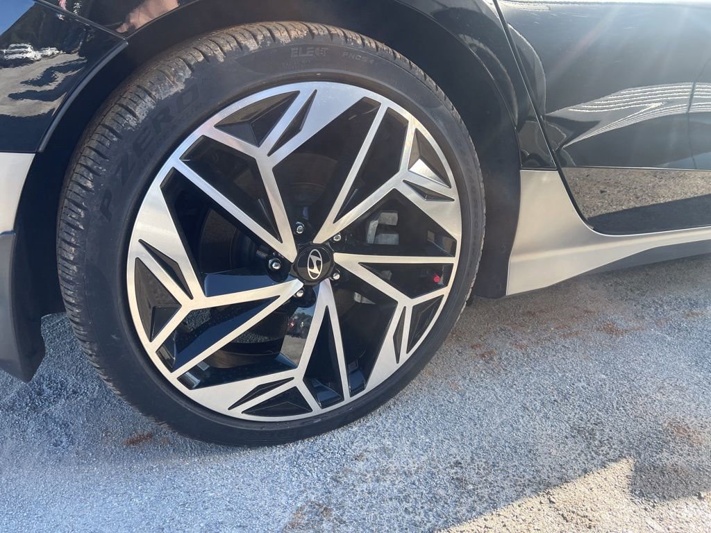 Used 2023 Hyundai Ioniq 6 Limited image 11