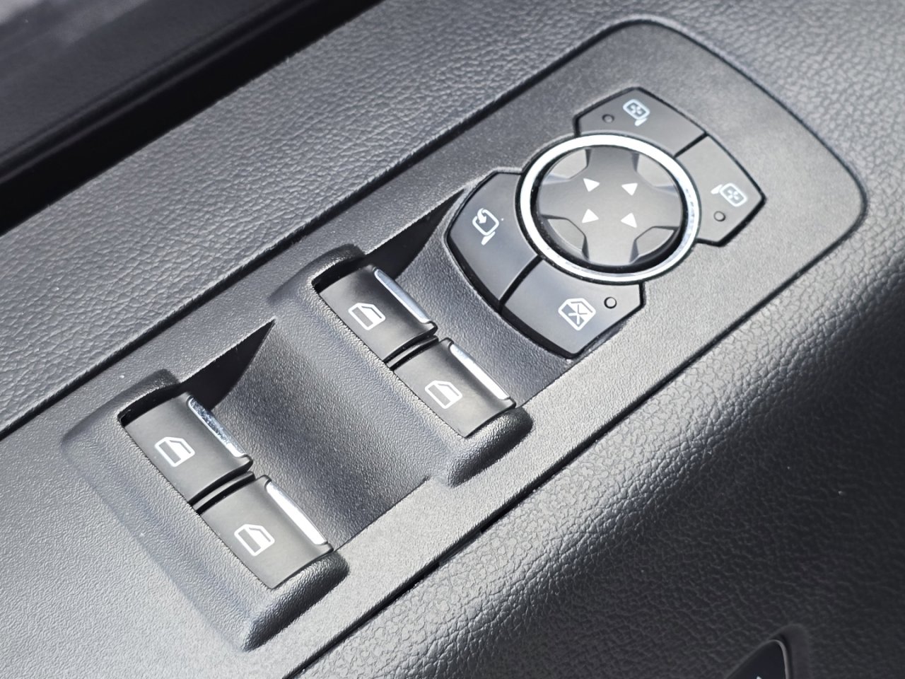 Used 2017 Ford F150 Lariat w/ Equipment Group 502A Luxury image 29