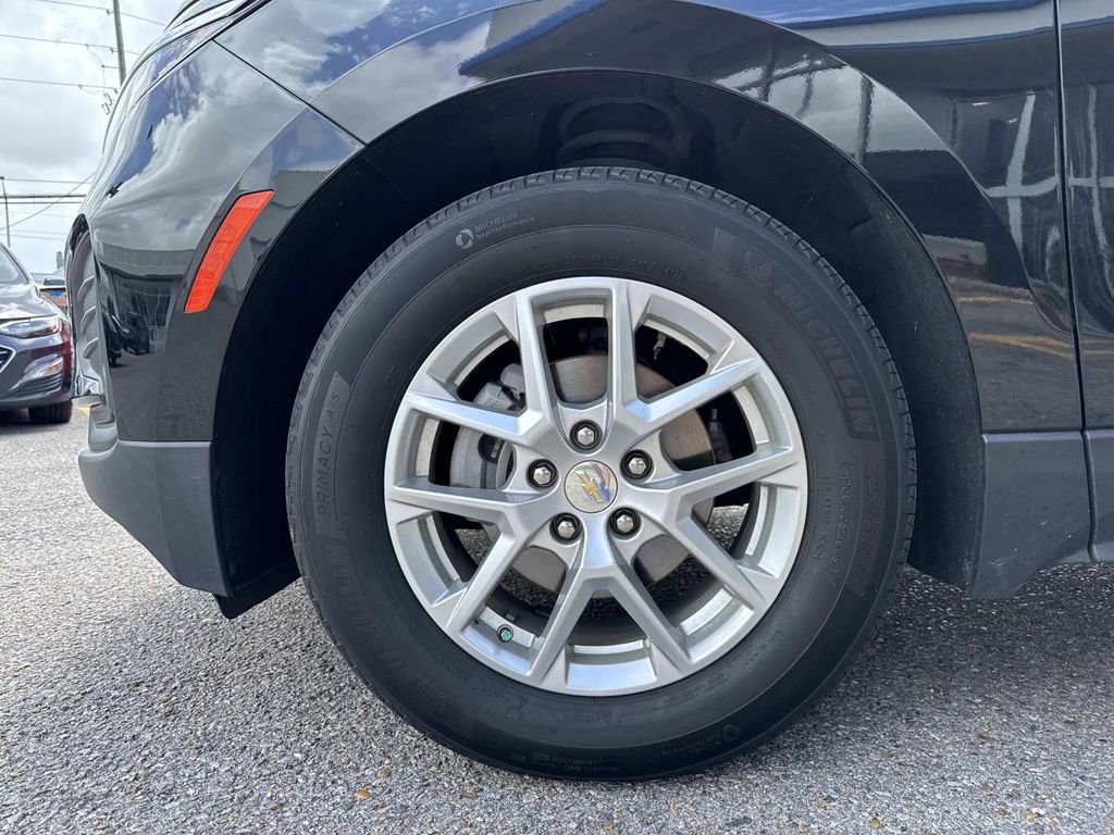 Used 2023 Chevrolet Equinox LS w/ LPO, Floor Liner Package FWD image 5