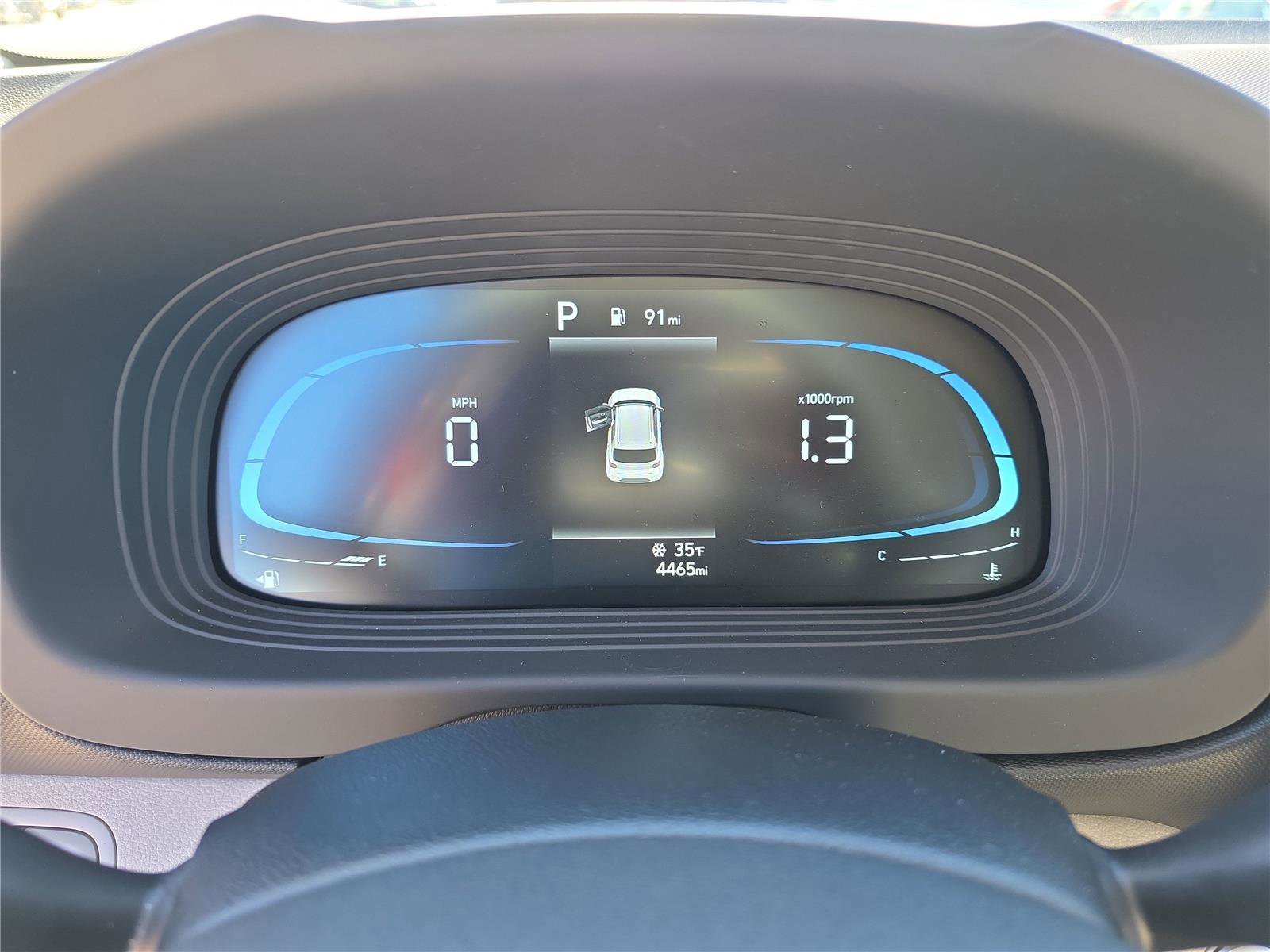 Certified 2025 Hyundai Venue SEL image 19