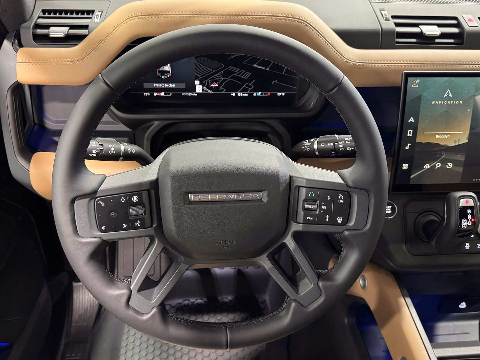 New 2026 Land Rover Defender 130 X-Dynamic SE AWD/4WD image 18