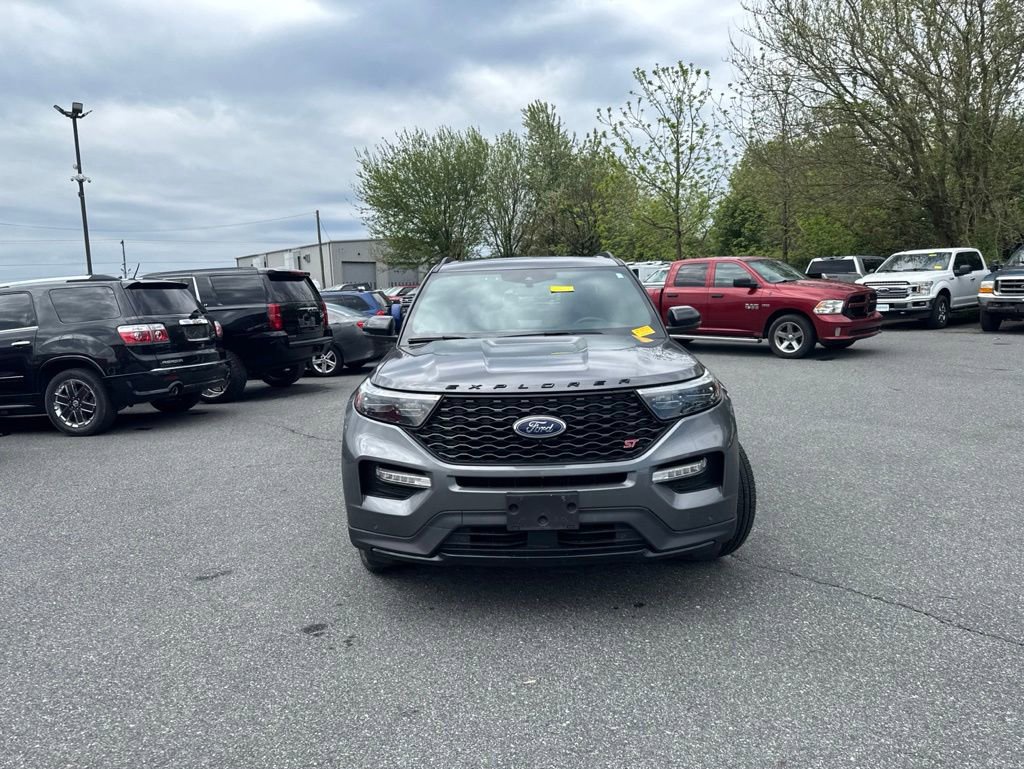 Used 2023 Ford Explorer ST w/ Equipment Group 401A AWD/4WD image 2