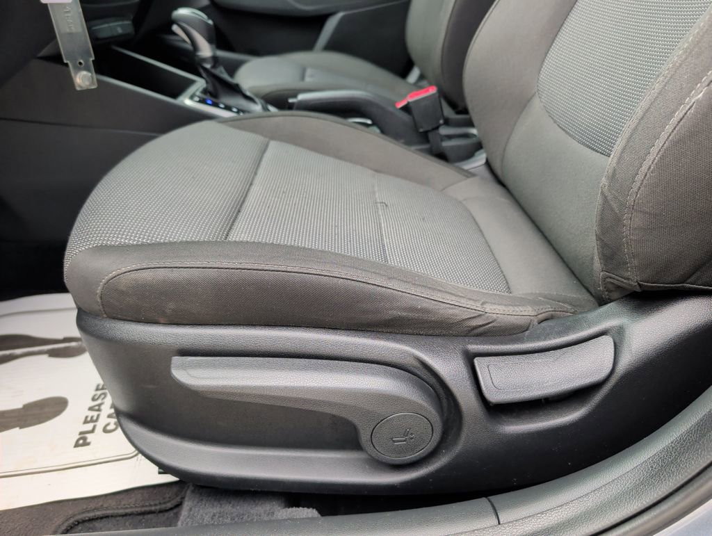 Used 2019 Hyundai Accent SE image 9