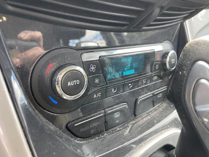 Used 2013 Ford C-MAX SEL FWD image 35