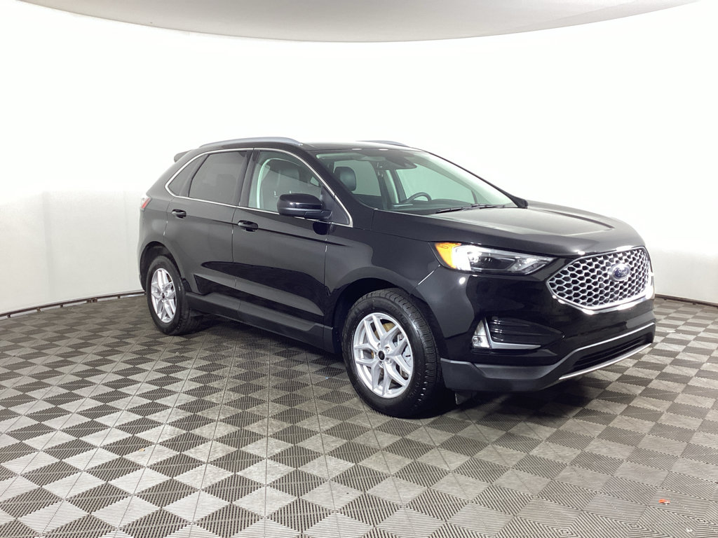 Used 2024 Ford Edge SEL w/ Convenience Package