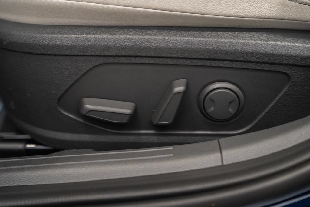 Used 2021 Hyundai Sonata Limited w/ Cargo Package FWD image 32