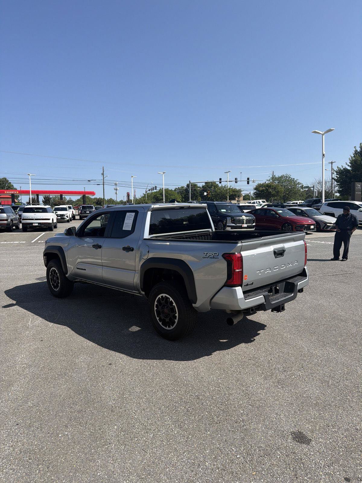 Used 2024 Toyota Tacoma TRD Off-Road AWD/4WD image 8