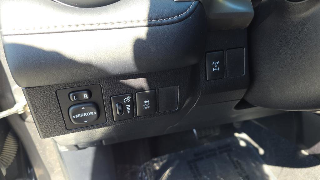 Used 2015 Toyota RAV4 XLE image 11