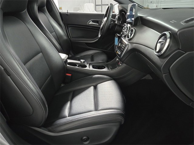 Used 2018 Mercedes-Benz CLA 250 image 16