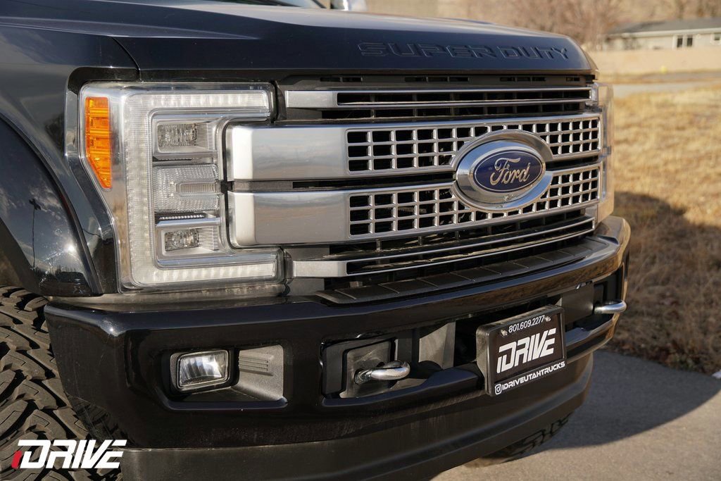 Used 2017 Ford F350 Platinum w/ Platinum Ultimate Package image 3