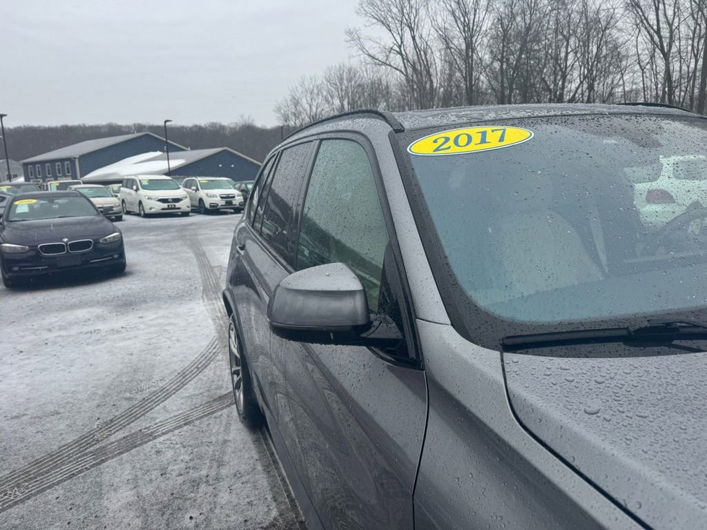 Used 2017 BMW X5 xDrive35i image 14