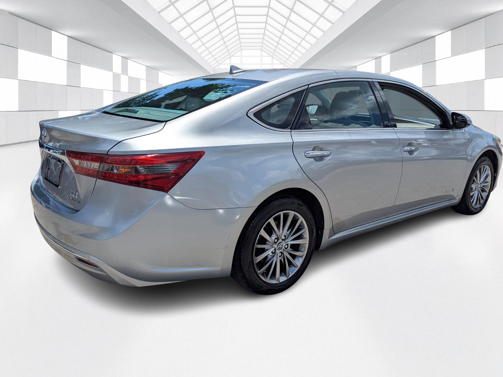 Used 2016 Toyota Avalon Limited w/ Toyota Safety Sense Package FWD image 7