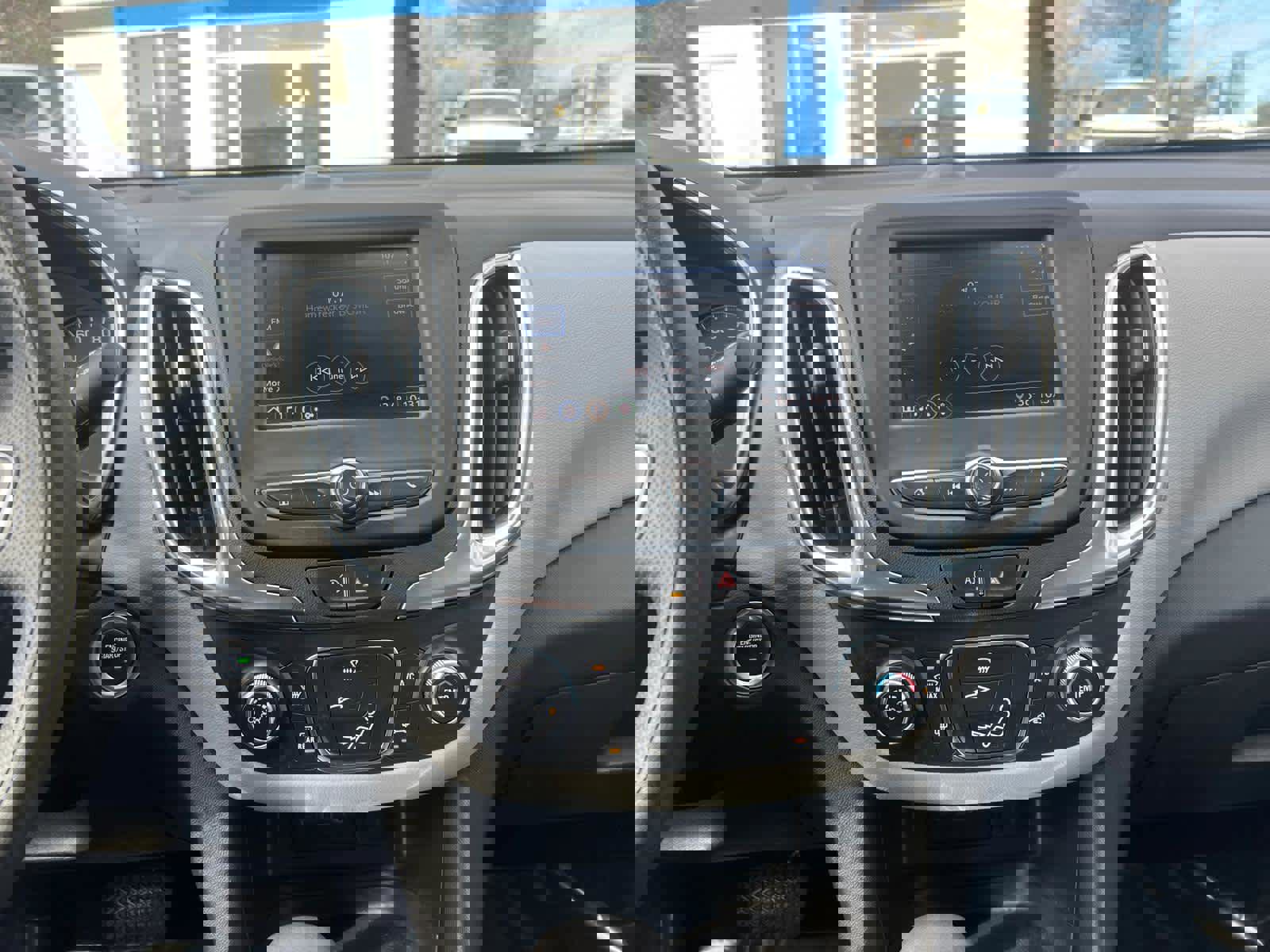 Certified 2023 Chevrolet Equinox LS image 25