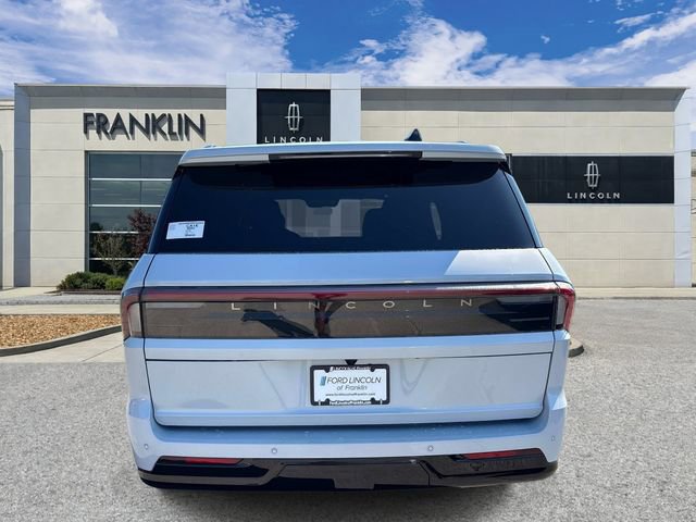 New 2025 Lincoln Navigator Reserve w/ Jet Appearance Package AWD/4WD image 6