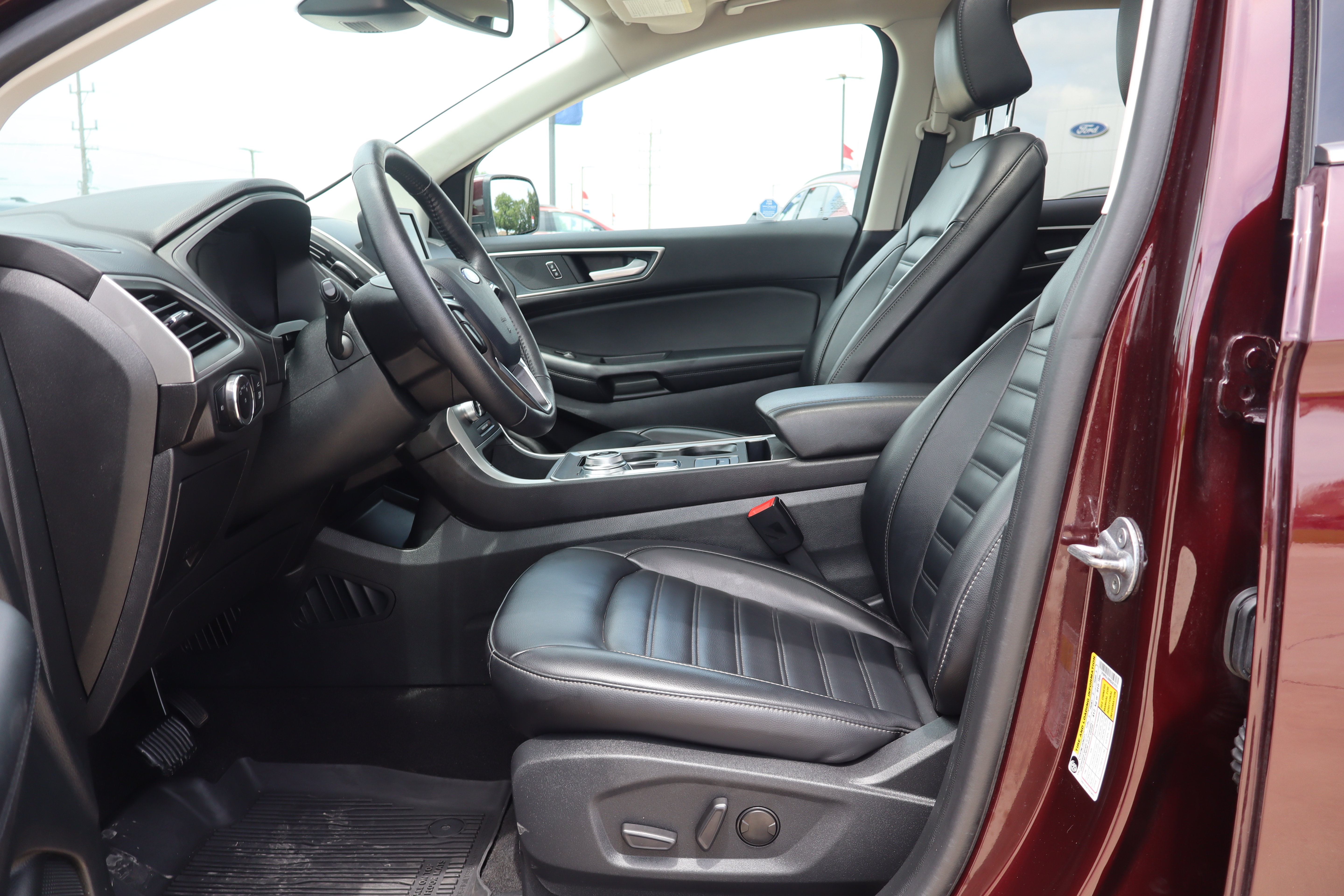 Used 2024 Ford Edge SEL w/ Convenience Package AWD/4WD image 9