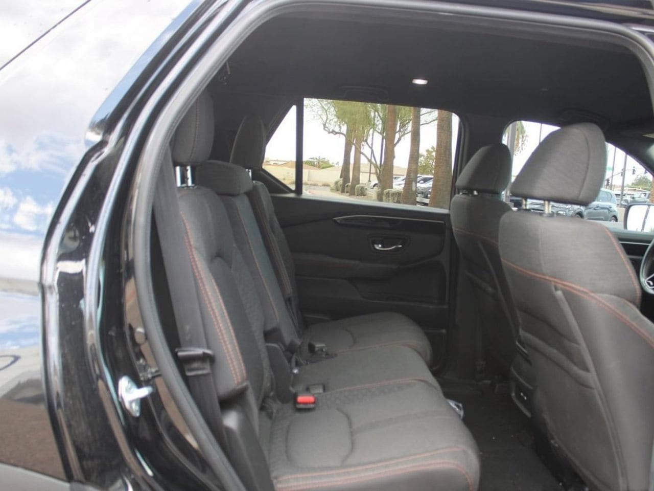 Used 2024 Honda Pilot Sport image 17