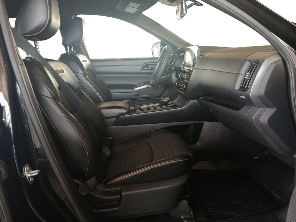 Used 2023 Nissan Pathfinder Rock Creek AWD/4WD image 15